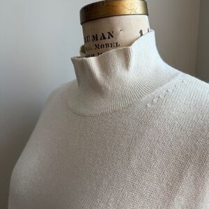 Everlane Cashmere Square Sweater